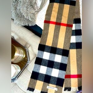 GORGEOUS authentic Burberry cashmere scarf